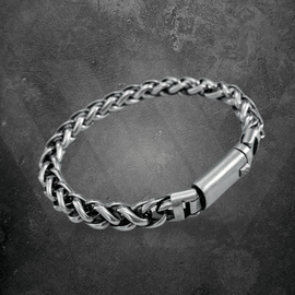 Sleek Voyager Link Bracelet