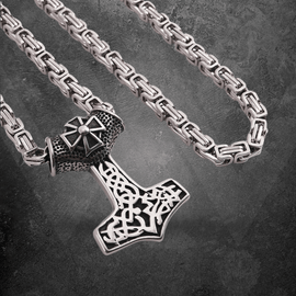 Skadi's Guard Mjölnir Necklace