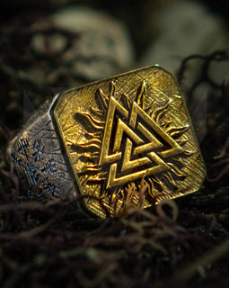 Valknut Triumph Ring